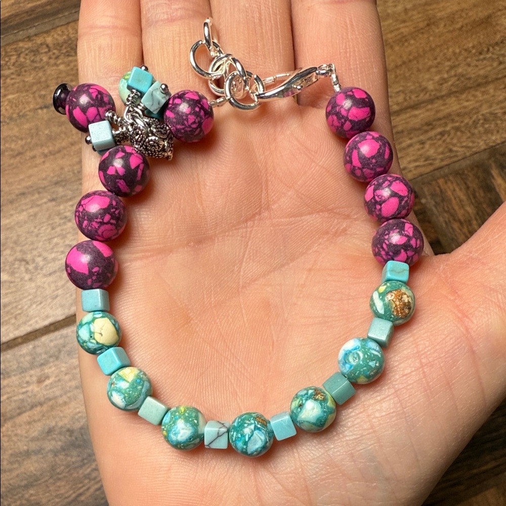 Dyed Howlite bracelet